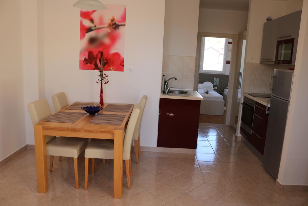 Apartments Marina Vodice Kültér fotó